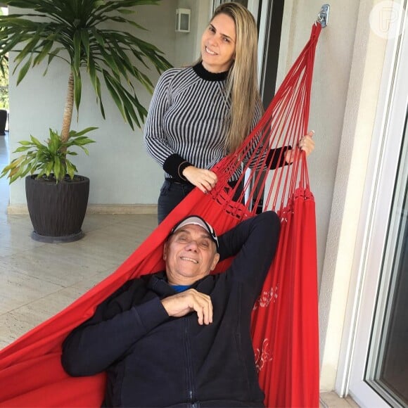 Marcelo Rezende e a namorada, Lu Lacerda, passaram a morar juntos depois que o jornalista descobriu câncer no pâncreas