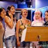 Letícia Almeida, Inês Peixoto, Bruna Linzmeyer e todo o elenco femino soltam a voz na gravação de 'Chuá Chuá' para cenas de 'Meu Pedacinho de Chão'