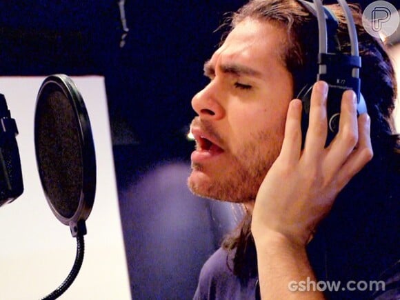 Gabriel Sater grava sua voz na primeira estrofe de 'Chuá Chuá', para 'Meu Pedacinho de Chão'