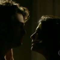 'Em Família': Gabriel Braga Nunes e Helena Ranaldi aparecem em cenas quentes