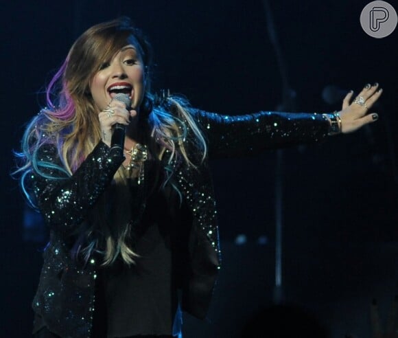 Demi Lovato está no Brasil, porém, dominou duas categorias da Radio Disney Music Awards 2014