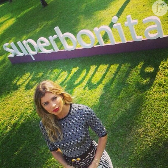 Grazi Massafera apresenta o programa 'Superbonita', exibido pelo GNT