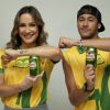 Claudia Leitte e Neymar fotografam campanha do Guaraná Artártica