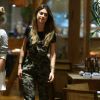 Thaila Ayala vai a shopping depois de passar temporada nos Estados Unidos; atriz pretende retornar ao país norte-americano, onde deve permanecer até completar três meses de temporada