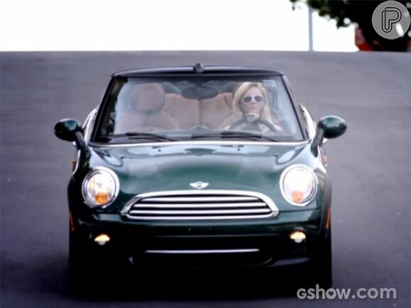 Em 'Geração Brasil', Isabelle Drummond dirige carro conversível; a vidade real, atriz tem um Pajero, ano 2013
