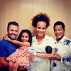 Jair Rodrigues posa com a filha, Luciana Mello e os netos, Tony e Nina