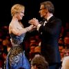 Lambert Wilson convida Nicole Kidman para dançar na cerimônia de abertura do Festival de Cannes 2014, em 14 de maio de 2014