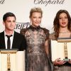 Cate Blanchett posa ao lado de Logan Lerman e Adèle Exarchopoulos