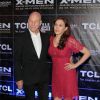 Patrick Stewart foi à première do novo filme da franquia 'X-Men' ao lado da mulher, Suny Ozell