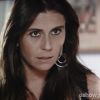 Clara (Giovanna Antonelli) se irrita com as combranças de Cadu (Reynaldo Gianecchini) na novela 'Em Família'
