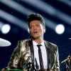 Bruno Mars vem ao Brasil em outubro para show da turnê 'The Moonshine Jungle'