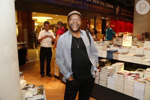Martinho da Vila no lançamento da biografia de Zdeca Pagodinho, 'Deixe o samba me levar', no Rio de Janeiro