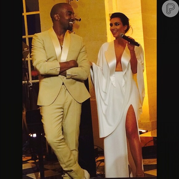 Kanye West e Kim Kardashian foram curtir a última noite de 'solteiros' no Palácio de Versailles, na França