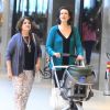Larissa Maciel levou a filha, Milena, de apenas 3 meses, para passear em um shopping na Barra da Tijuca, Zona Oeste do Rio de Janeiro, nesta quarta-feira, 28 de maio de 2014