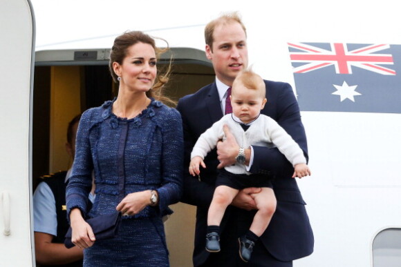 Príncipe George ganho o título após esbanjar estilo e fofura durante a turnê real ao lado dos pais,  príncipe William e Kate Middleton