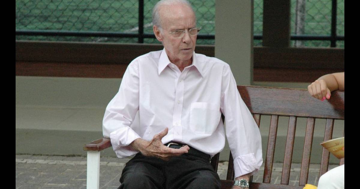 Zagallo Apresenta Melhora E Sente Menos Dores Apos Infeccao E Um Avanco Purepeople