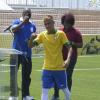 Neymar usa novo uniforme da seleção brasileira