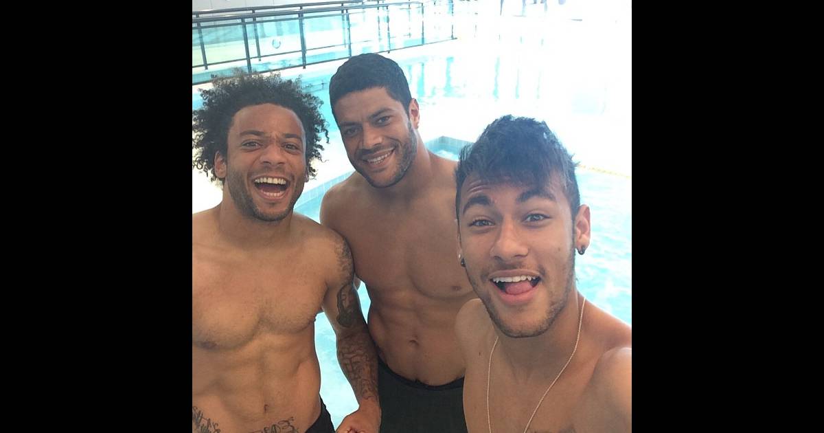 Neymar Fred E Hulk Se Divertem Apos Goleada Da Selecao Brasileira Em Amistoso Purepeople