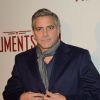 George Clooney pediu a mão da namorada em casamento de joelhos