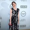 Emily Mortimer participa do AFI Life Achievement Award, em Los Angeles