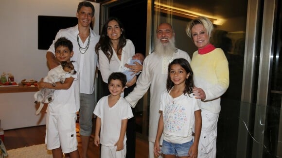 Márcio Garcia recebe famosos em sua casa para retiro espiritual com guru