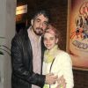 Bruna Linzmeyer vai ao teatro com o marido, Michel Melamed, no Rio de Janeiro (13 de junho de 2014)
