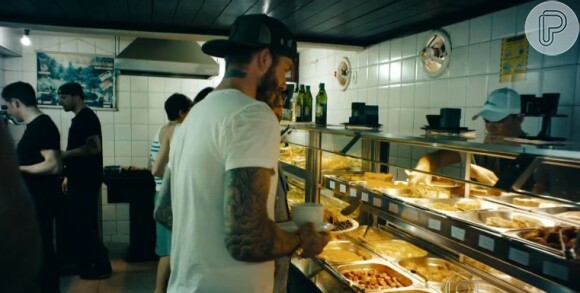 David Beckham almoçou em restaurante self service durante passagem pelo Brasil, na Amazônia