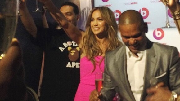 Jennifer Lopez lança seu novo álbum, A.K.A, após se apresentar no Brasil