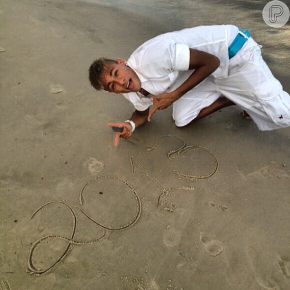 Mais uma vez, nas redes sociais, Neymar posta uma foto de seu réveillon em Jurerê Internacional, em Florianópolis