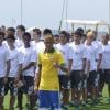 No dia 31 de janeiro, o jogador participou do evento para apresentar a nova camisa da Seleção Brasileira para 2013