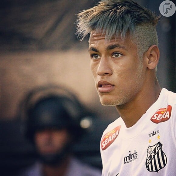 Loiro é o visual atual de Neymar: desta vez, nem a barba escapou da transformação