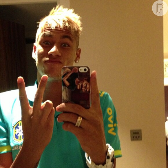 Neymar publica foto em hotel de Londres, onde está concentrado com a seleção brasileira, em 4 de fevereiro de 2013
