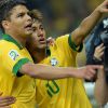 Neymar e Thiago Silva vão participar cantando e dançando do quadro 'Calourão', do programa 'Esquenta', no domingo, 21 de junho de 2014