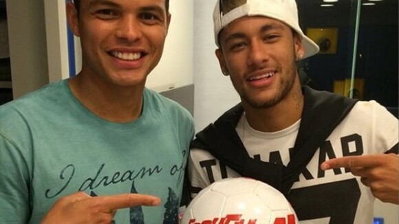 'Esquenta!': Neymar e Thiago Silva cantam pagode em programa de Regina Casé