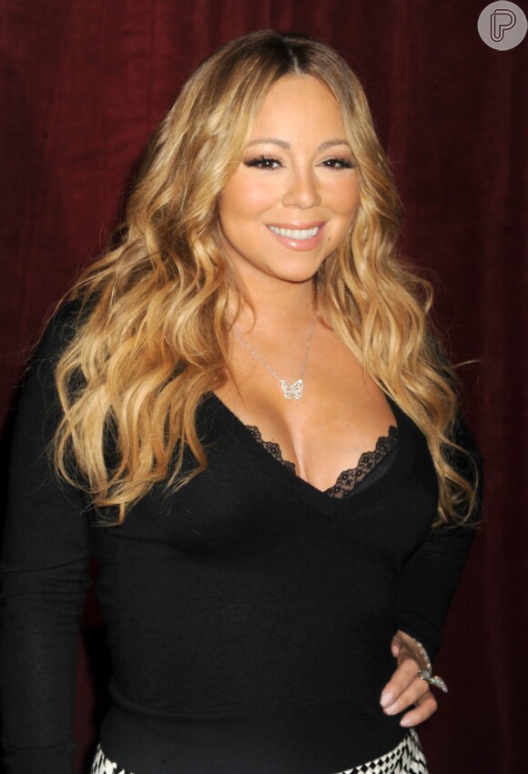 Mariah Carey lançu seu novo álbum "Me. I Am Mariah... The Elusive Chanteuse" no dia 27 de maio