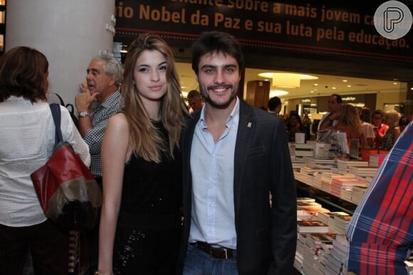 Guilherme Leicam assumiu namoro com Bruna Altieri em abril de 2014