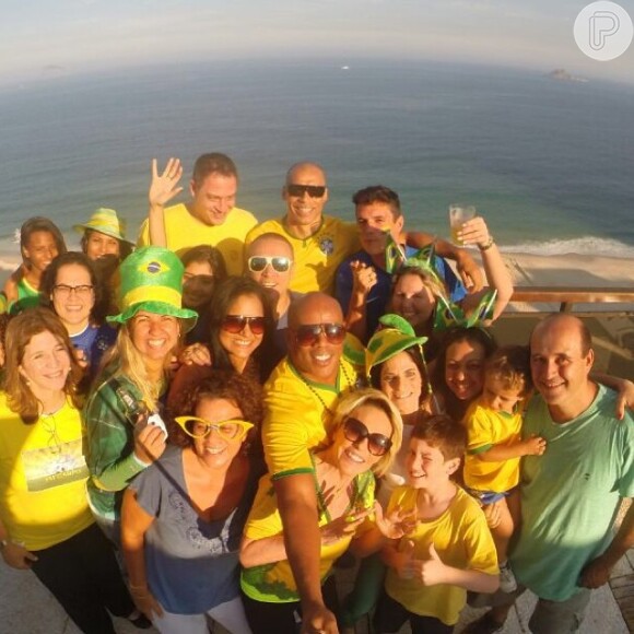 Ana Maria Braga torce pelo Brasil ao lado da equipe do 'Mais Você': 'Com o coração batendo no ritmo da emoção'