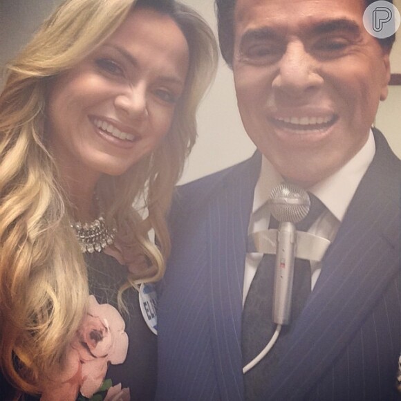 Eliana também já fez a sua selfie com Silvio Santos: 'Selfie da vida: Silvio Santos e eu! Agora no SBT.