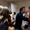 Tainá Müller fotografou os colegas de 'Em Família' nos bastidores de 'Em Família'