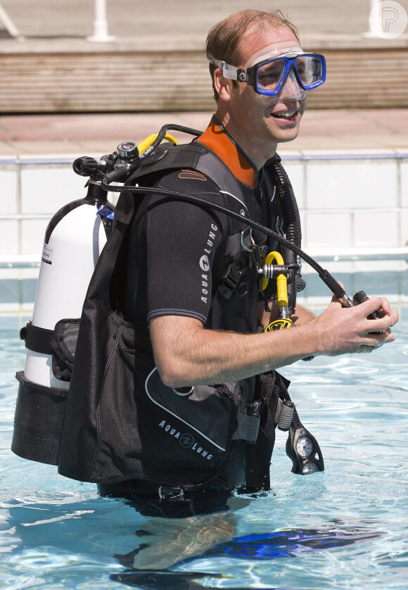Príncipe William usou equipamento completo de mergulho
