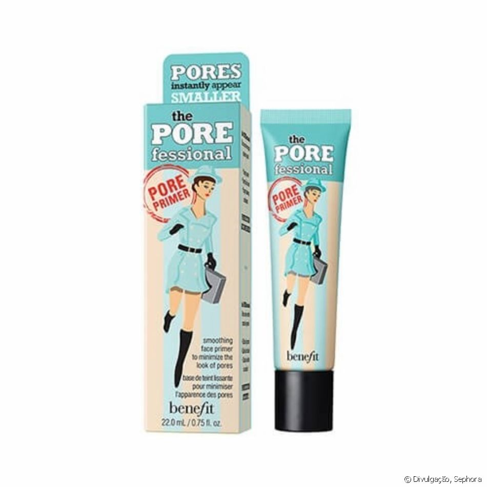 O primer tradicional da Benefit Cosmetics também foi usado em todas as