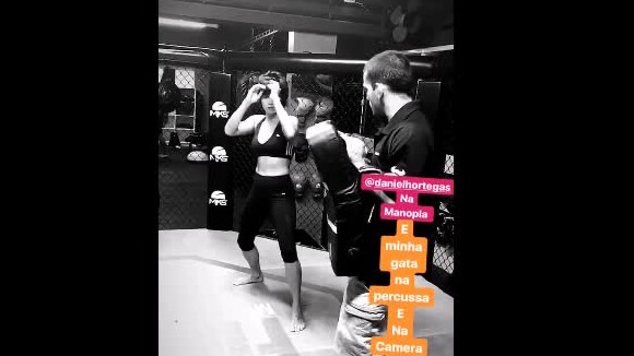 Nanda Costa exibiu uma aula de luta com a namorada, Lan Lahn, e a chamou de 'minha gata' no Instagram