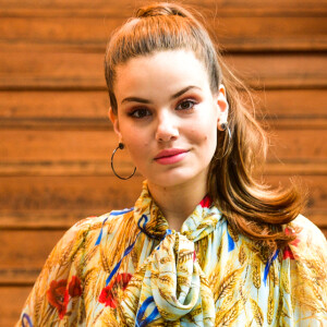 Camila Queiroz revelou o sobrenome após o casamento com Klebber Toledo: 'Queiroz Toledo'