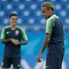 Neymar reclamou de dores no tornozelo direito em treino