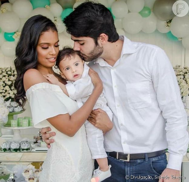Aline Dias e Rafael Cupello batizaram o filho, Bernardo, no último domingo, 17 de junho de 2018
