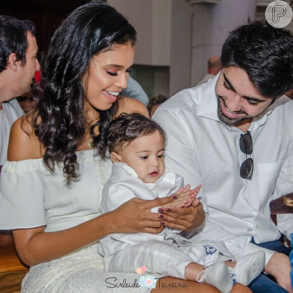 Aline Dias mostrou batizado de Bernardo, seu filho com Rafael Cupello