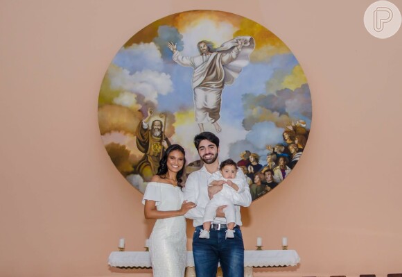 Aline Dias e Rafael Cupello festejaram o batizado do primeiro filho