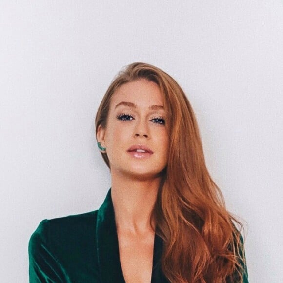 Marina Ruy Barbosa já assumiu que adotar um estilo de vida mais saudável fez perdê-la gordurinhas no biquini: 'Eu comia muita besteira, tomava muito refrigerante, fazia tudo errado! Eu malhava até, mas não me alimentava bem. De uns tempos pra cá, eu mudei e senti diferença no meu corpo. As gordurinhas ali do biquíni melhoraram'