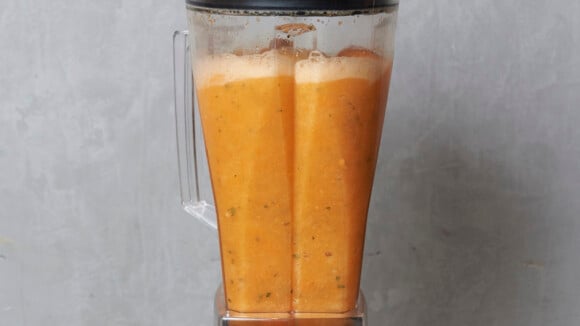 Clima esfriou? Receba o inverno com uma receita superfácil de creme de cenoura!