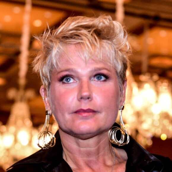 Xuxa dedica coluna à mãe, morta em maio: 'Achei que não conseguiria sobreviver'